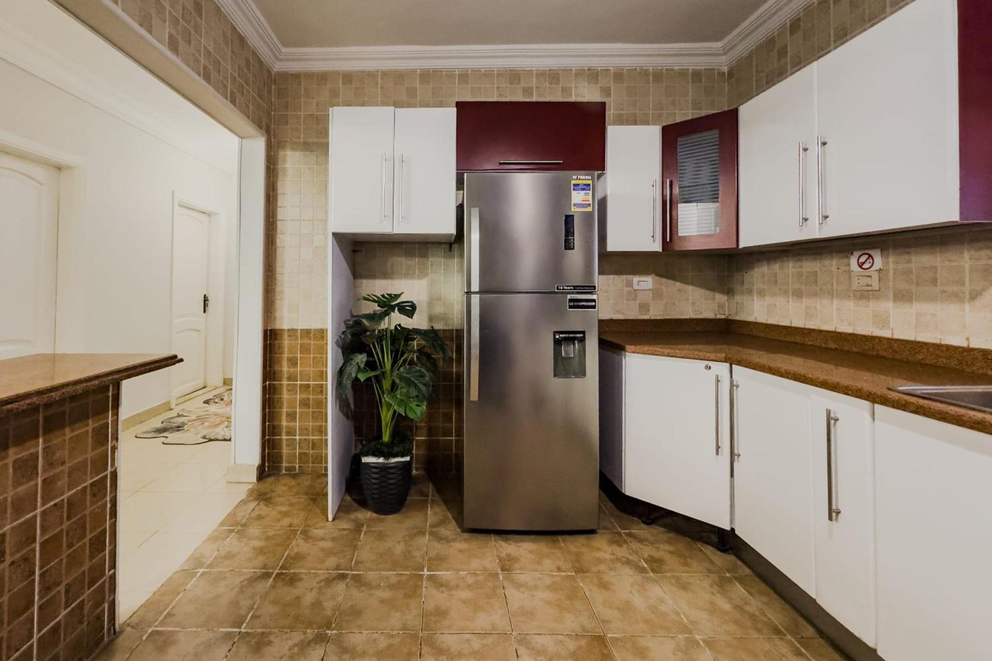 Distinct & Decent 2 Bdr Apt Steps From Nightlife And Airport Kairó Kültér fotó